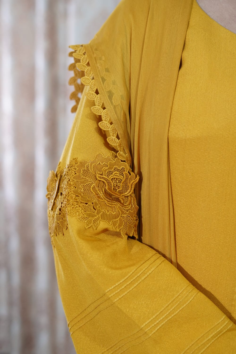 AURELIA- Luxury pret